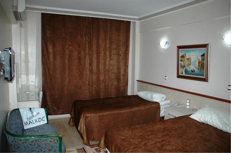 Malkoc Hotel Istanbul Exterior photo